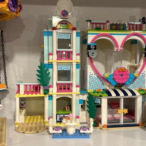Lego friends Heartlake city resort 41347 - Picture 2 of 12